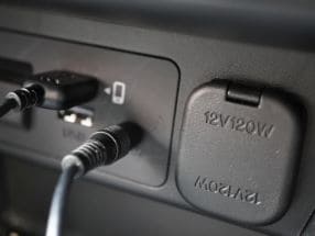 荷室灯の消し忘れ対策