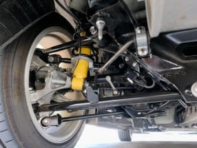 レッカー／ロードサービス作業前のサスペンションの確認