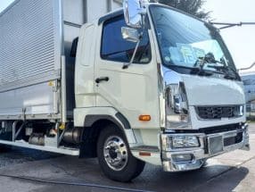 バッテリー上がりを起こしたトラック